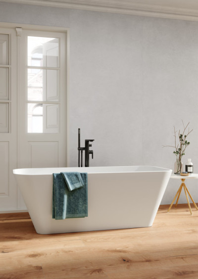 Huron Free Standing Bathtub in Glacier White
